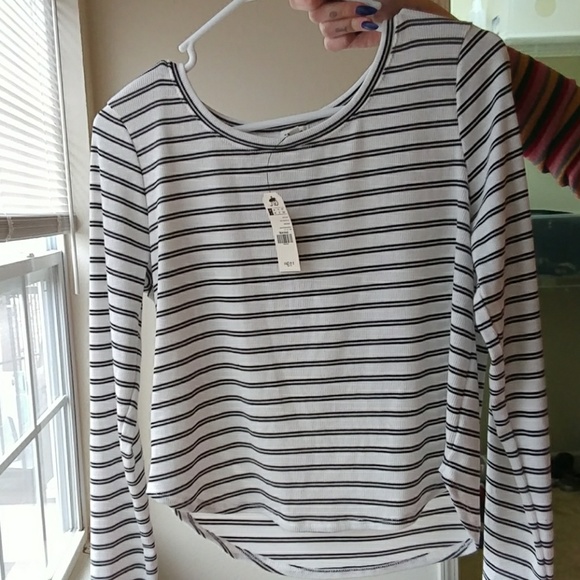 ⚫Striped Long sleeve tee⚫ - Picture 2 of 2